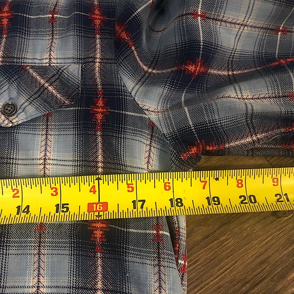 Sundance southwestern style Aztec plaid button up size S - Picture 7 of 12